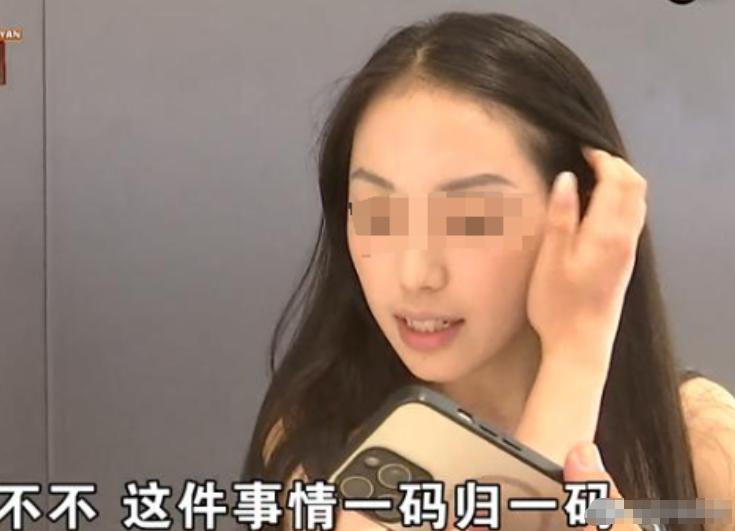 浙江，漂亮女生去健身房锻炼，看到女生身材很好前凸后翘的，店长想多赚钱就偷拍了还发