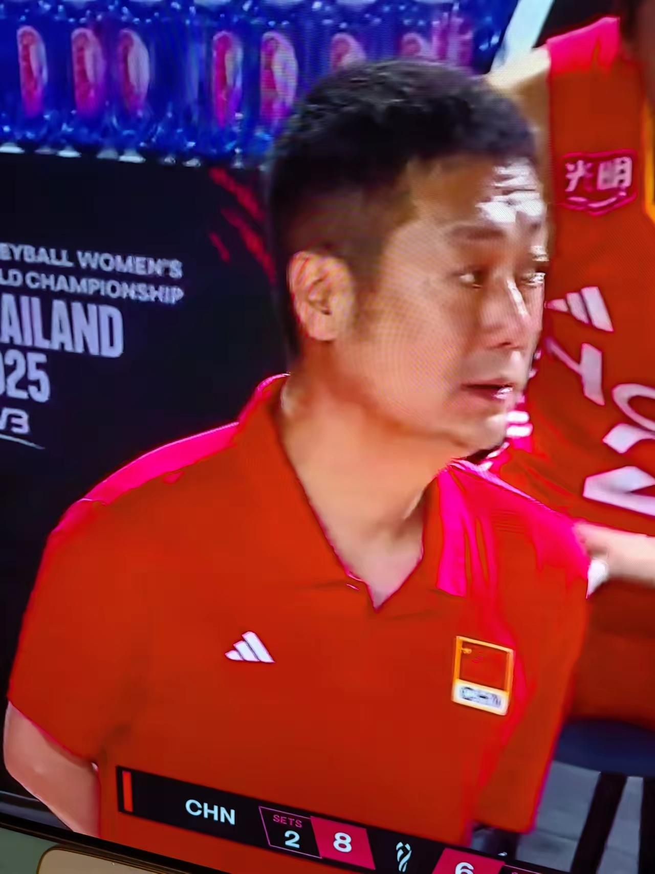 中国女排直播训练时，五员老将的回归，就已经释放出了一大信号，队员们无需要再练多久