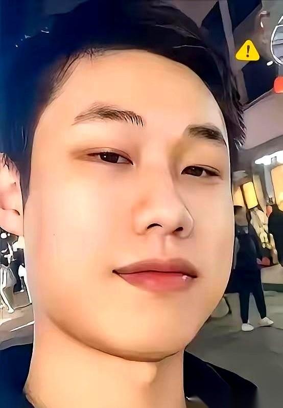 浙江安吉，一个31岁的男人，姓章。他给妈打了个电话，语气平静，说要去杭州接个人