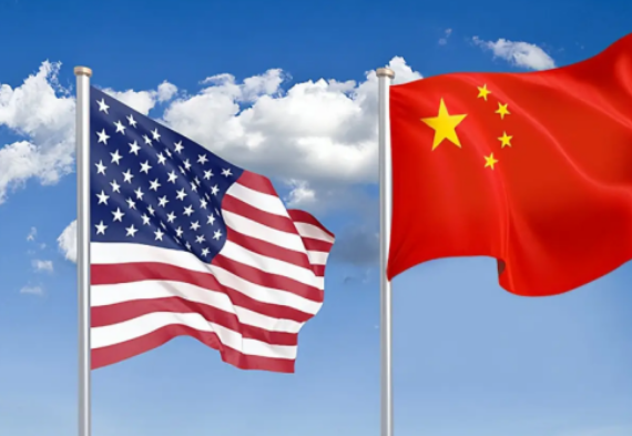 美国终于拿出对中国的经济王牌。 美国这次算是把“双标”玩出天际了！前脚刚对中
