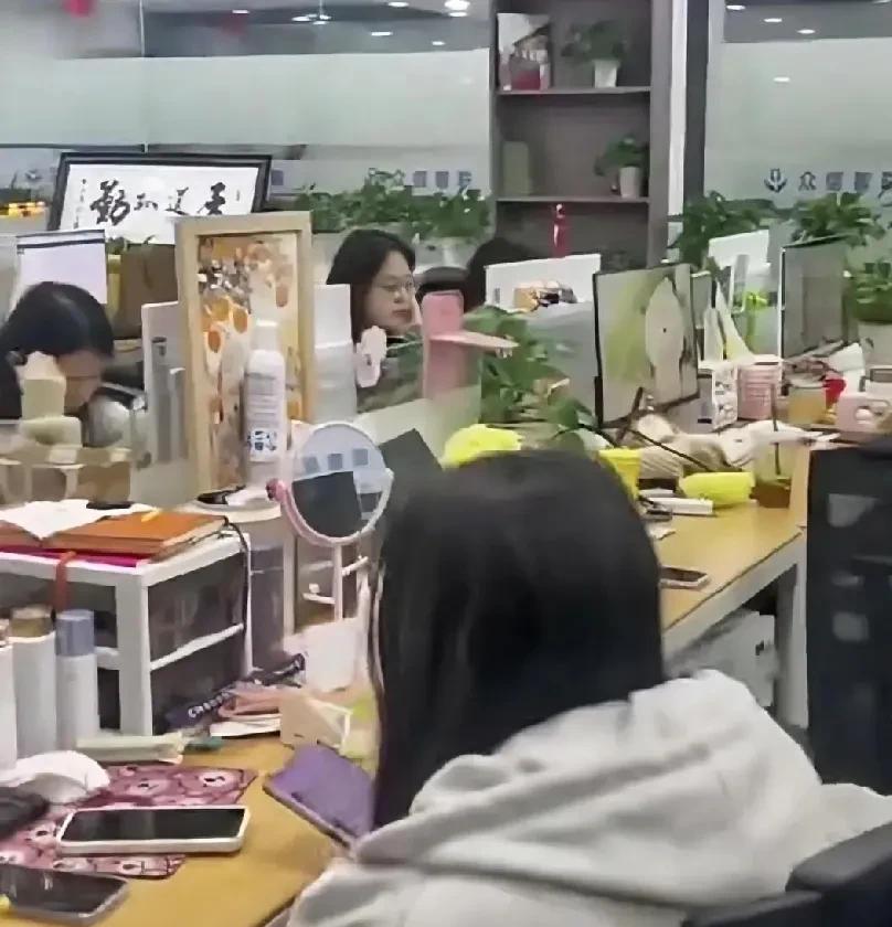 原来员工求职找工作也存在随行就市，此一时彼一时[捂脸哭]一年前公司通过猎头找到了一