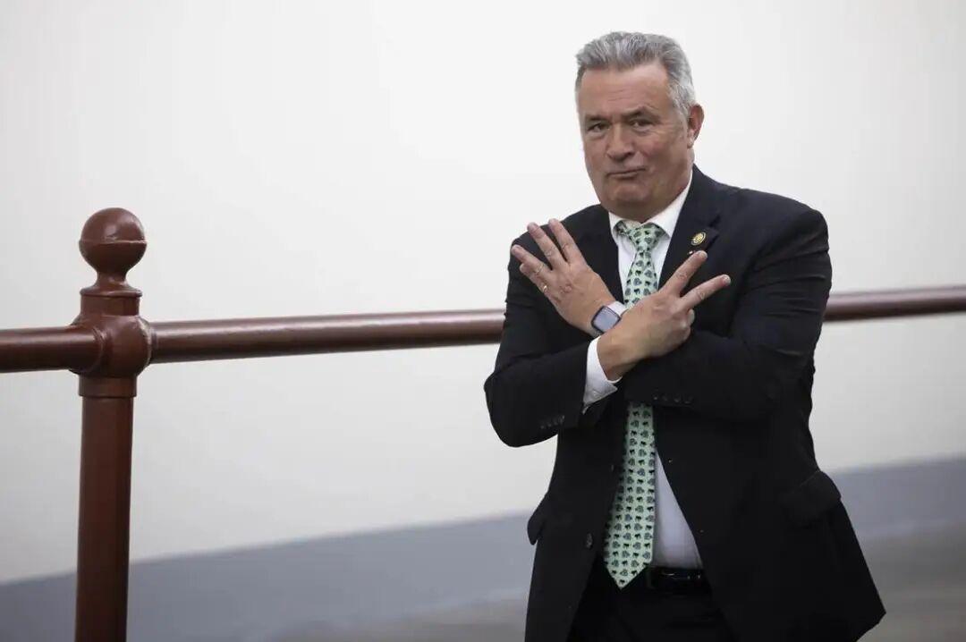 特朗普在过去一年里通过施压和恐吓等手段，使国会山的共和党人保持步调一致，而且成效