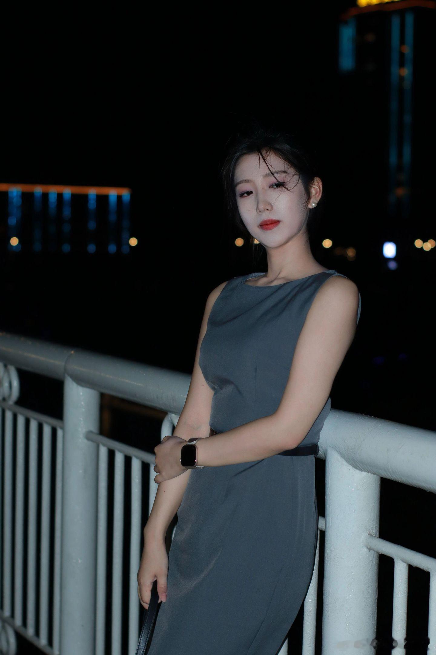 轻熟女神范儿轻熟的气息美女