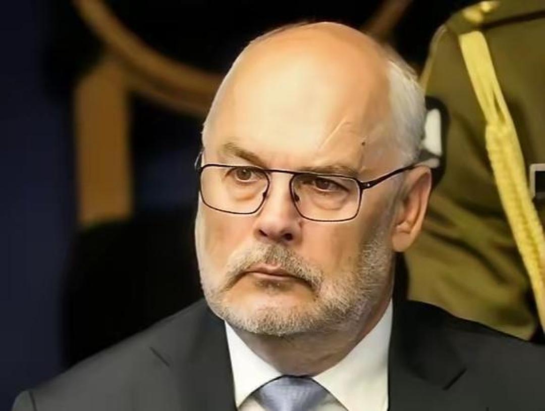 这话说的没毛病。近日，爱沙尼亚总统卡里斯明确表示，俄罗斯与爱沙尼亚是邻居，是邻