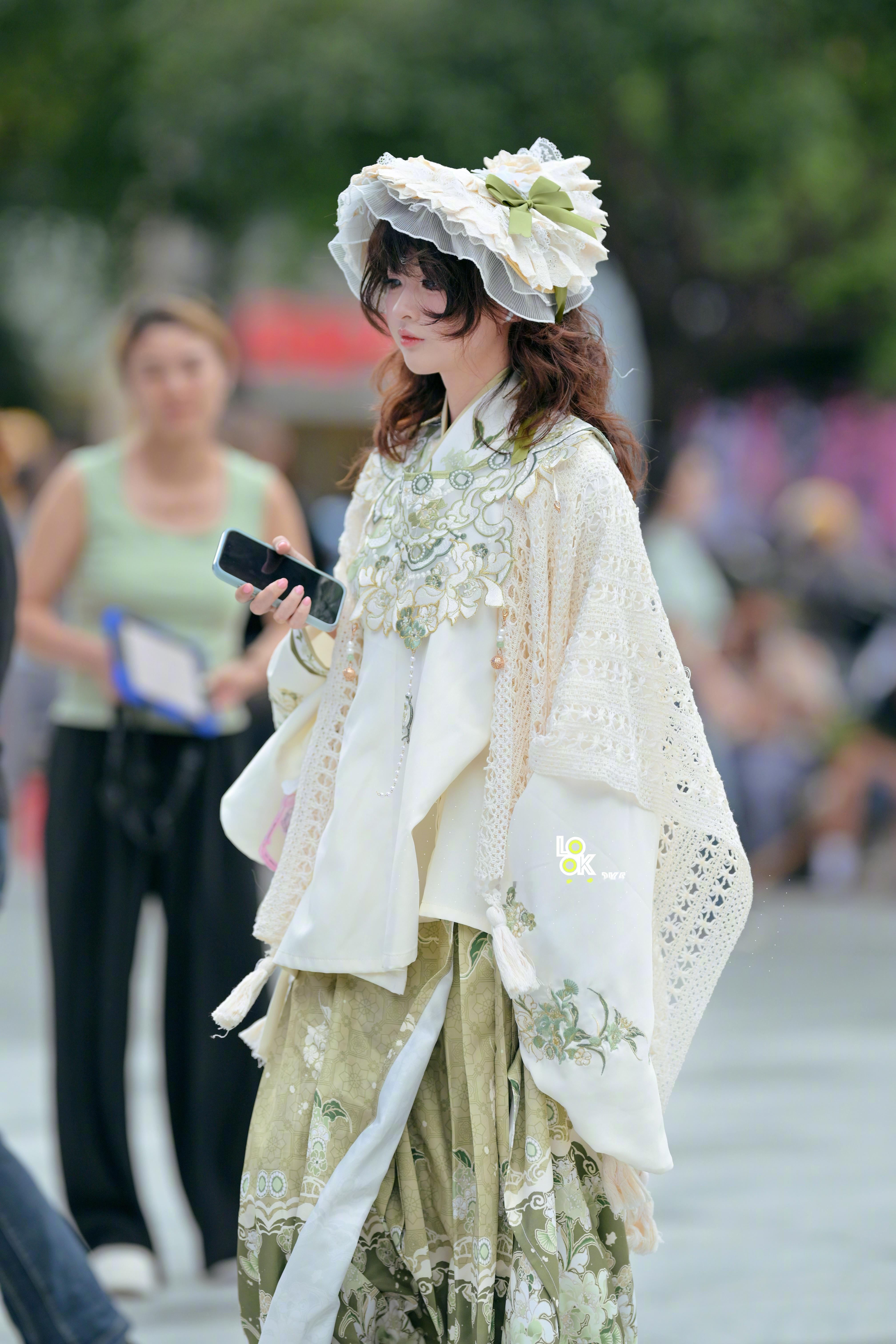 都说这个衣服很贵的也​​​