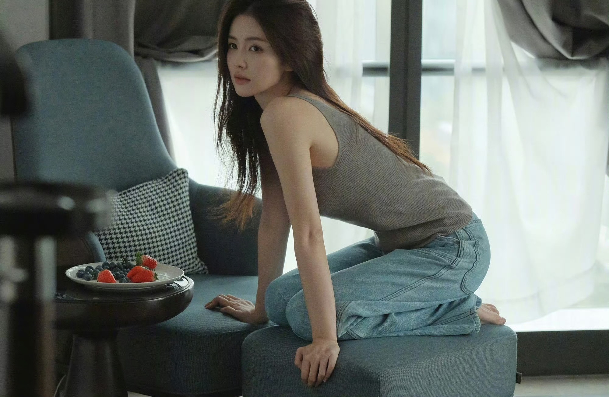 白鹿居家写真，这样的白鹿没有见过吧？