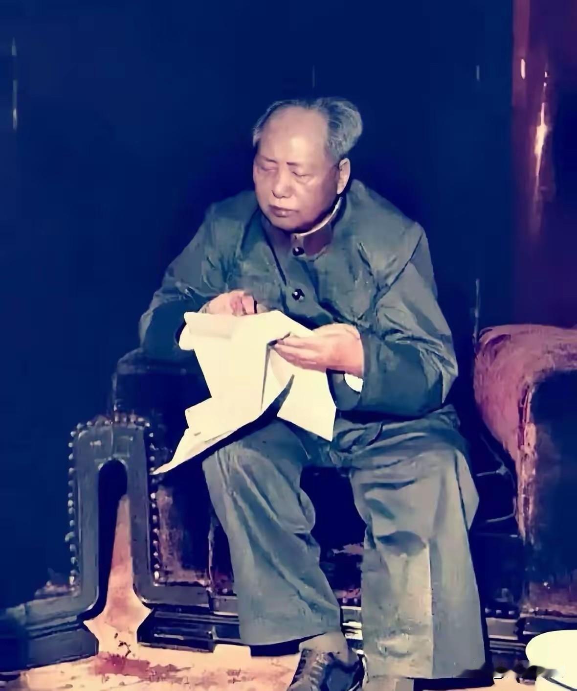 写过检查的人，没资格评价从不写检查的毛主席​现在网上有些人，总爱随便评价毛主席