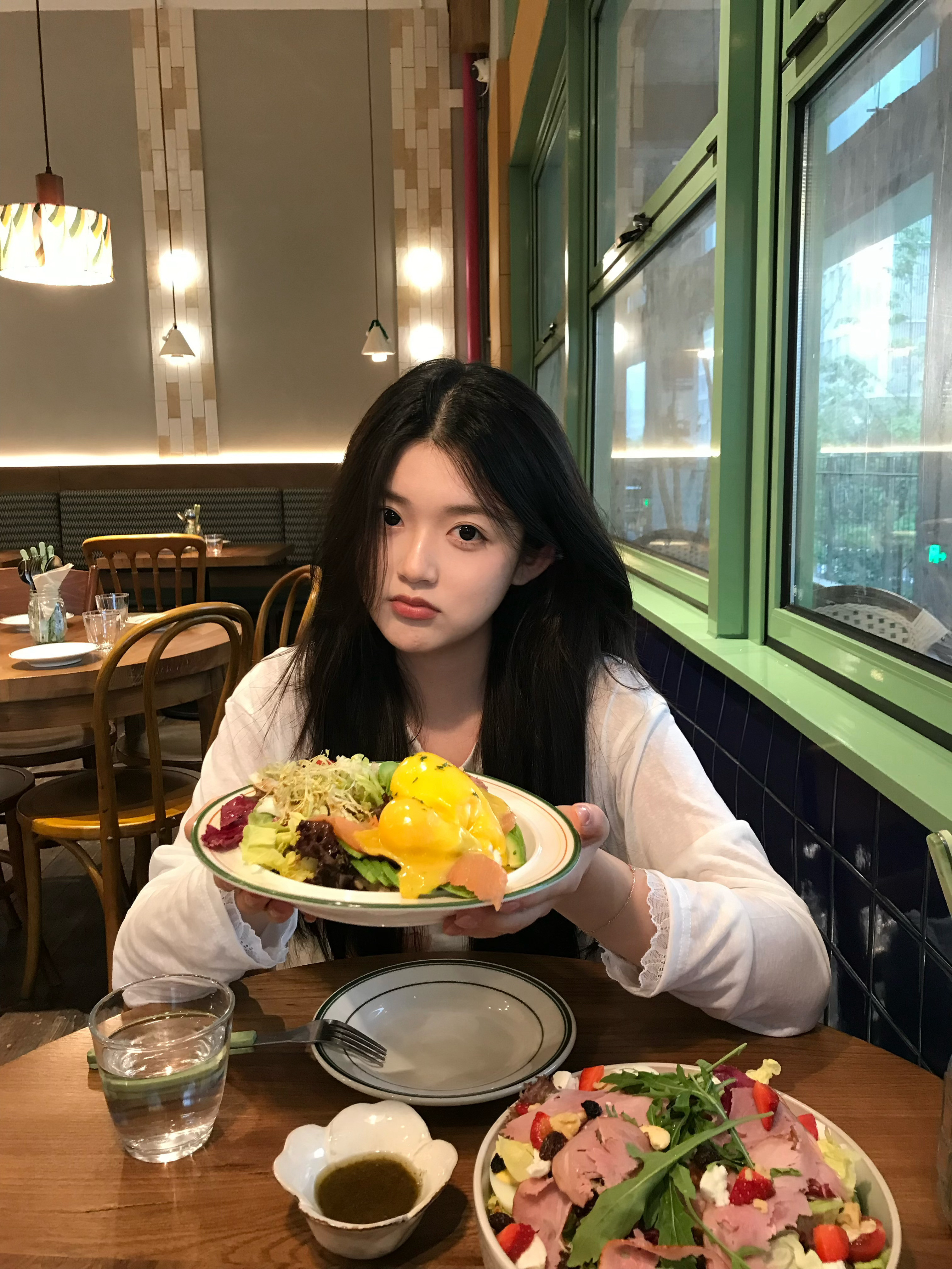 碎碎念第二弹：p1和妈妈吃的brunch才发现拍照了忘记发🍳🥗p2美丽的荷