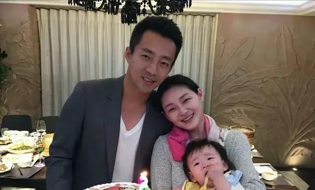 大s为家庭无私付出，不管小家大家。看到她在婚姻中承受的债务和身体损伤，每一次维权