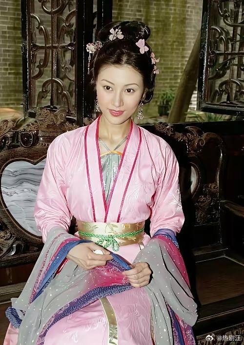 李嘉欣饰演的杜十娘