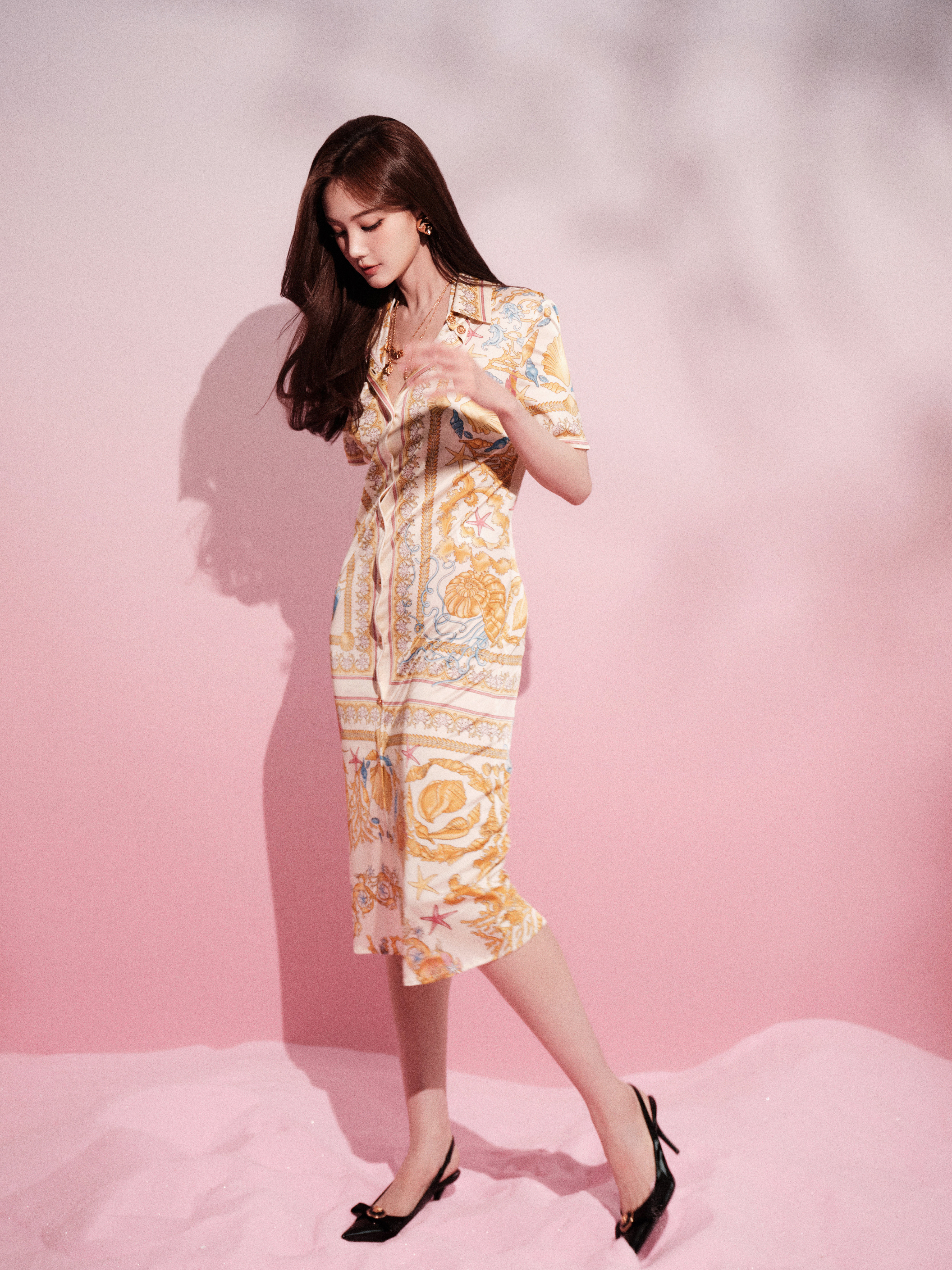 李一桐下次别在台下唱了去台上唱李一桐在复制粘贴的时代，你是手写的诗