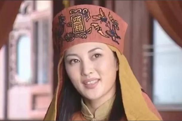 1855年，洪秀全洗完澡，妹妹洪宣娇未经通报就进来了，洪秀全笑着说：“妹子，好久