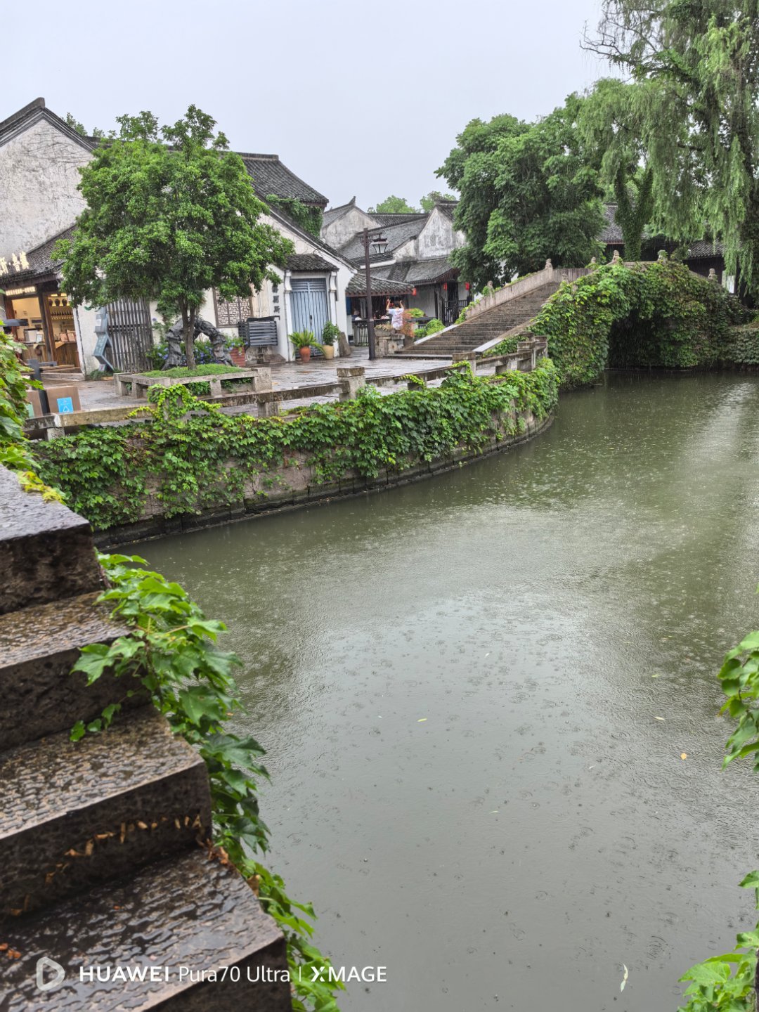 随想杂感端午节跟小年轻答伙，自驾去了绍兴，先到了安昌古镇，没像网上说那么优秀。