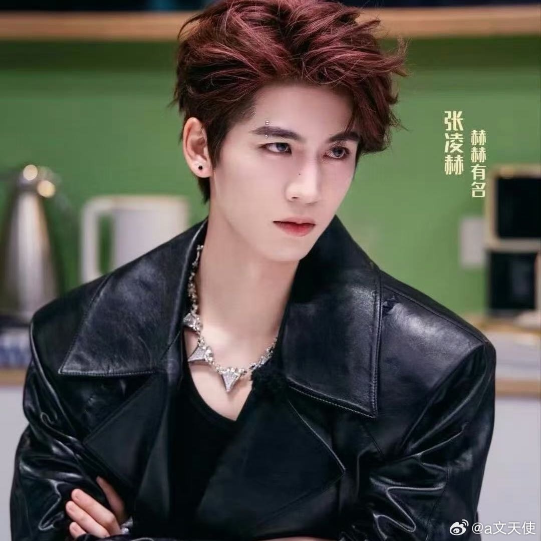 近日，《开始推理吧》第四季嘉宾阵容变动传闻引发关注。3月24日，在节目直播现场，