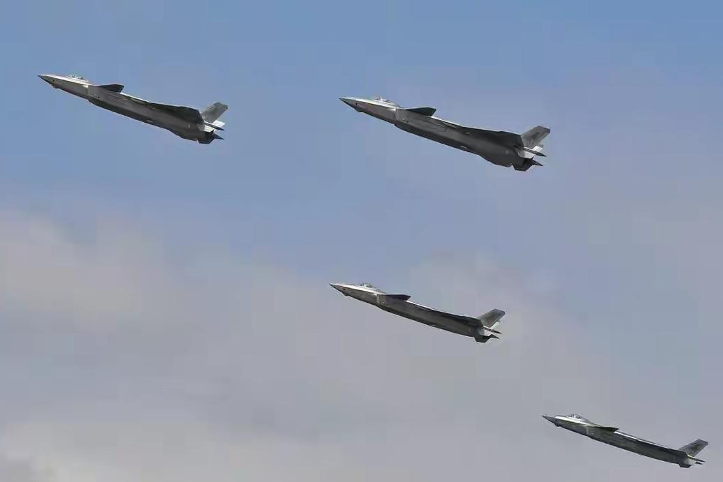 “别太狂”刚走，“不许吼”又来！南部空军这次真的“杀疯了”？！兄弟们，南部空