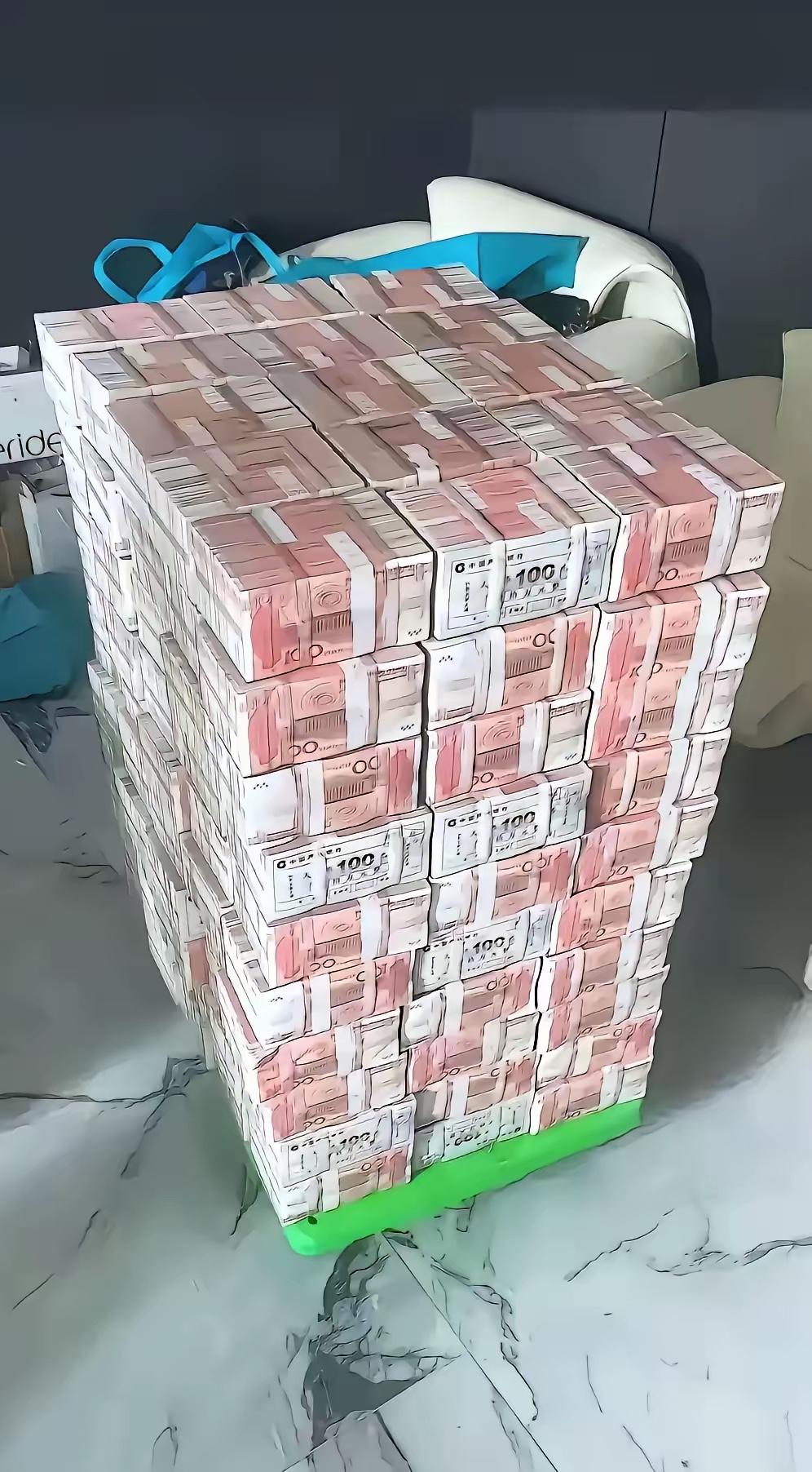 如果你突然有这么多钱，第一件事是干什么！我是买栋小别墅，高层住腻了，不接地气，没