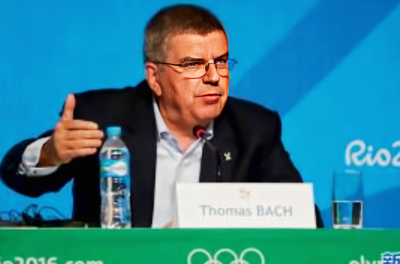 巴赫这次算是彻底看明白了，再怎么示好都没用。 国际奥委会眼巴巴盼着中国城市主