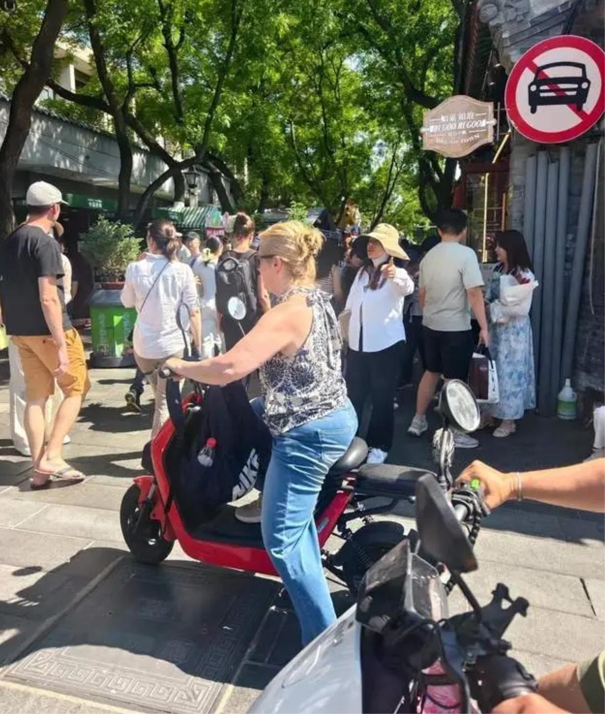 咱今天聊个特别有意思的事儿。什么叫三十年河东，三十年河西？我跟您说，就咱满大街跑