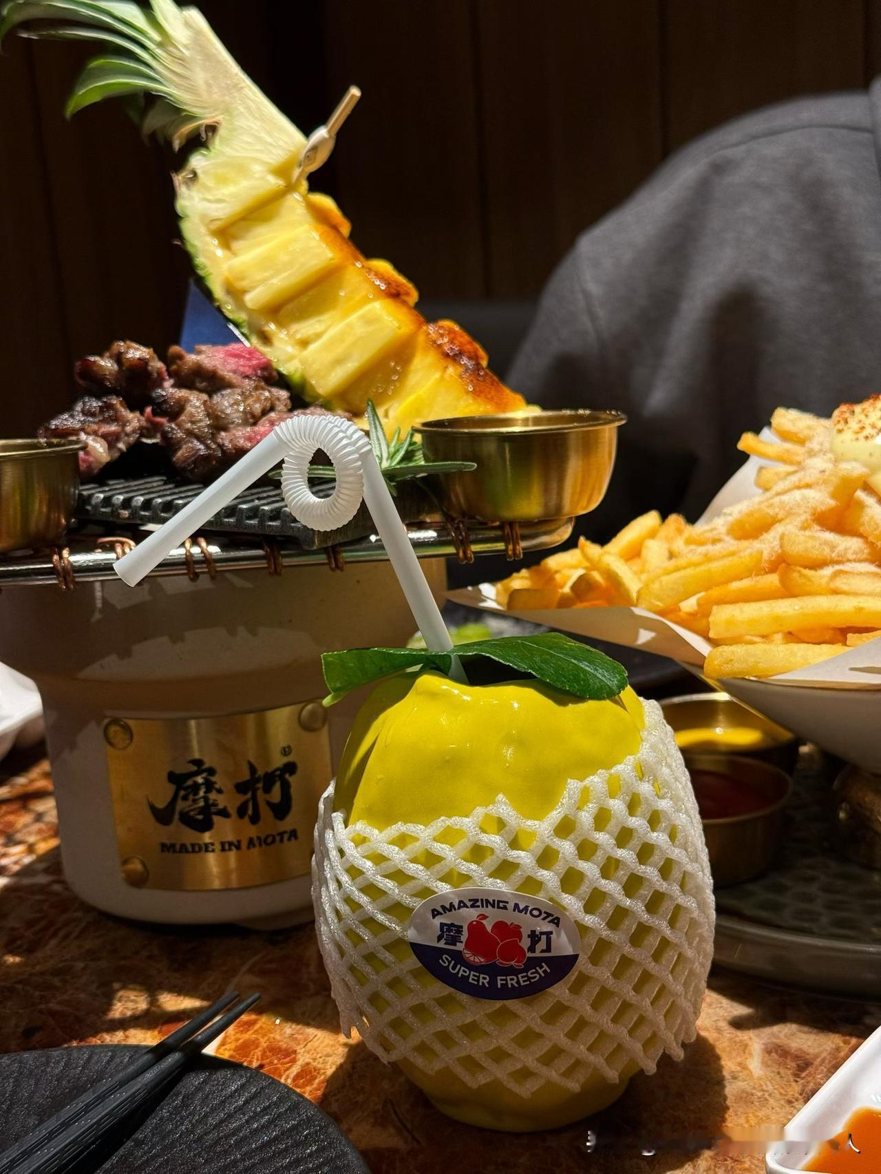 人到中年，不要活的太佛系。很多中年人上了年纪就开始“怕麻烦”，朋友喊聚会嫌累不