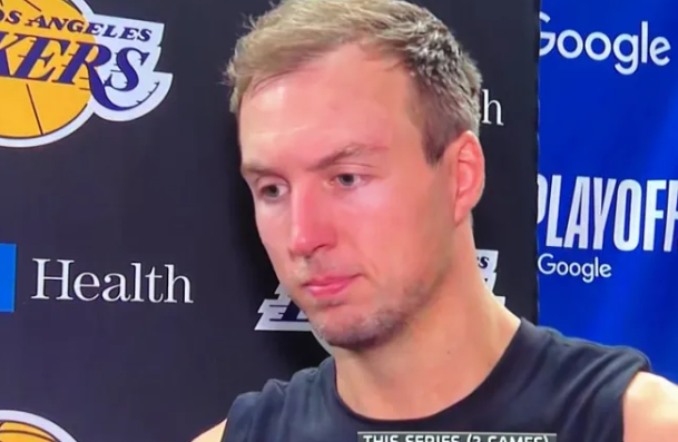 湖人和火箭G3赛前肯纳德接受了采访。谈到面对背水一战的火箭队时的心态，肯纳德说