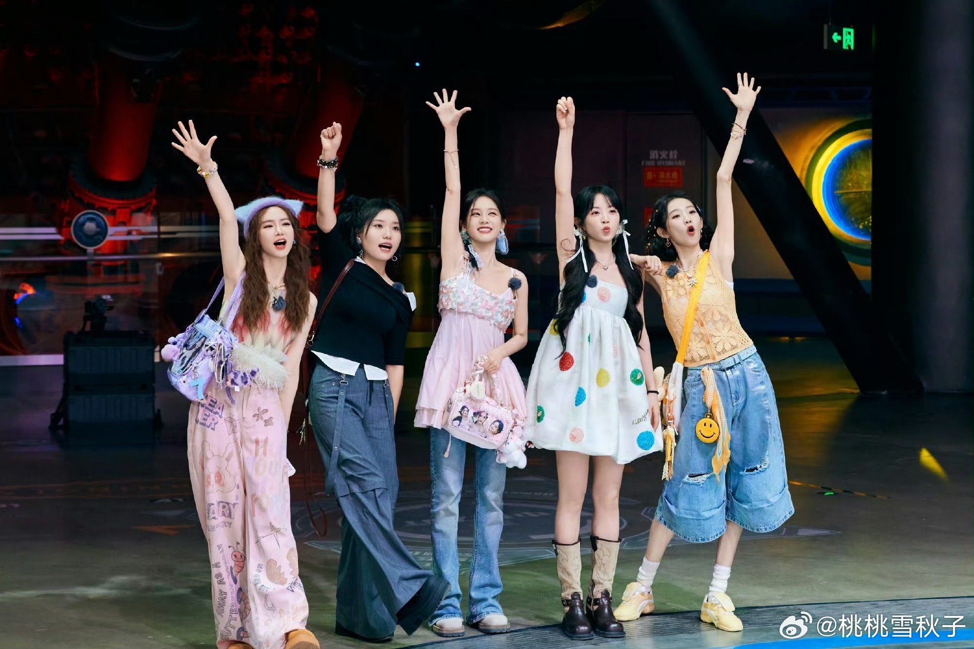 姐姐妹妹抓娃娃唯一全女星光综艺我女死🥭怎么还不把女推端上来李一桐