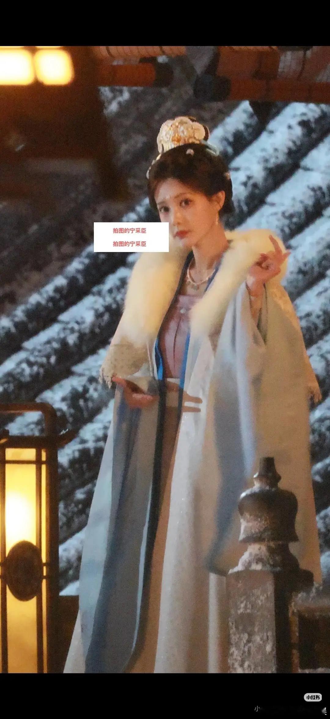 李一桐金枝第一套妆造，大事很妙啊