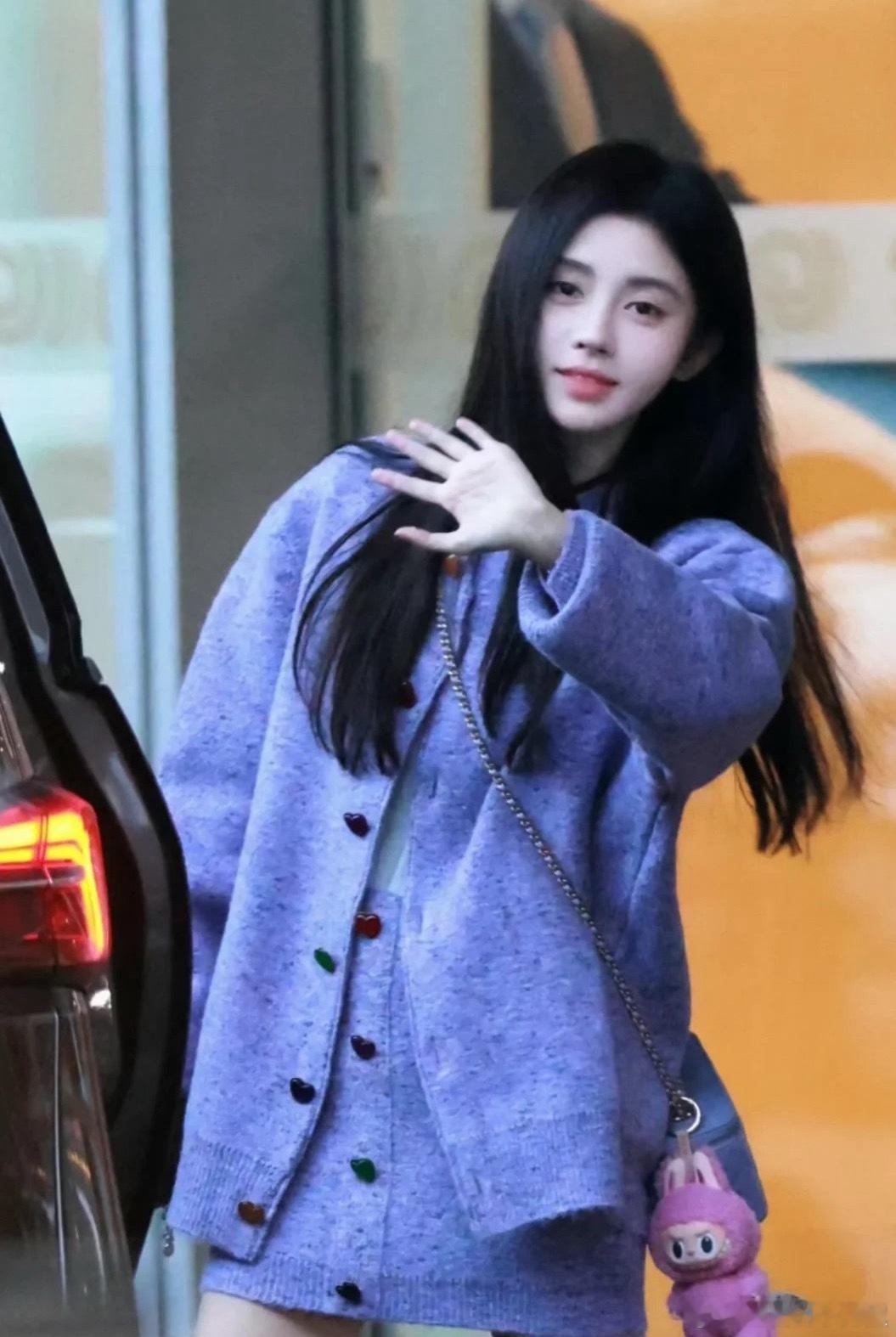 不看全身，算大美女了​​​