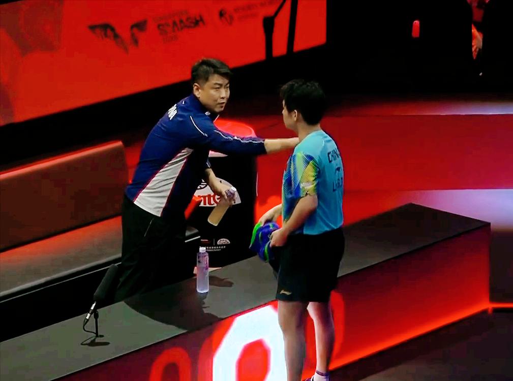 王皓指导林诗栋的话，我都听到了，这是全球直播了。第一局林诗栋6:1领先被