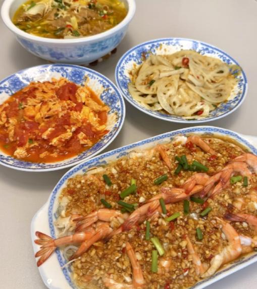 国庆在老家待了七天，我发现农村家庭的存款安全线，不是30万，也不是50万。真实数