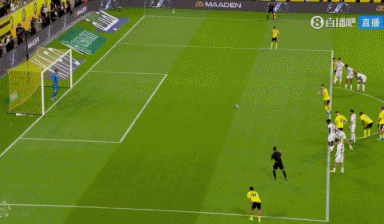 C罗近期状态大好，不仅自己进球不断，而且率领利雅得胜利队排名联赛第一。在与那杰