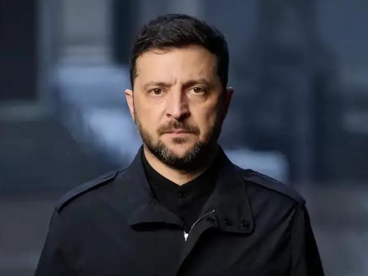 被美国出卖后，乌克兰不再客气，向美国甩了一巴掌，好响亮的耳光！当地时间11