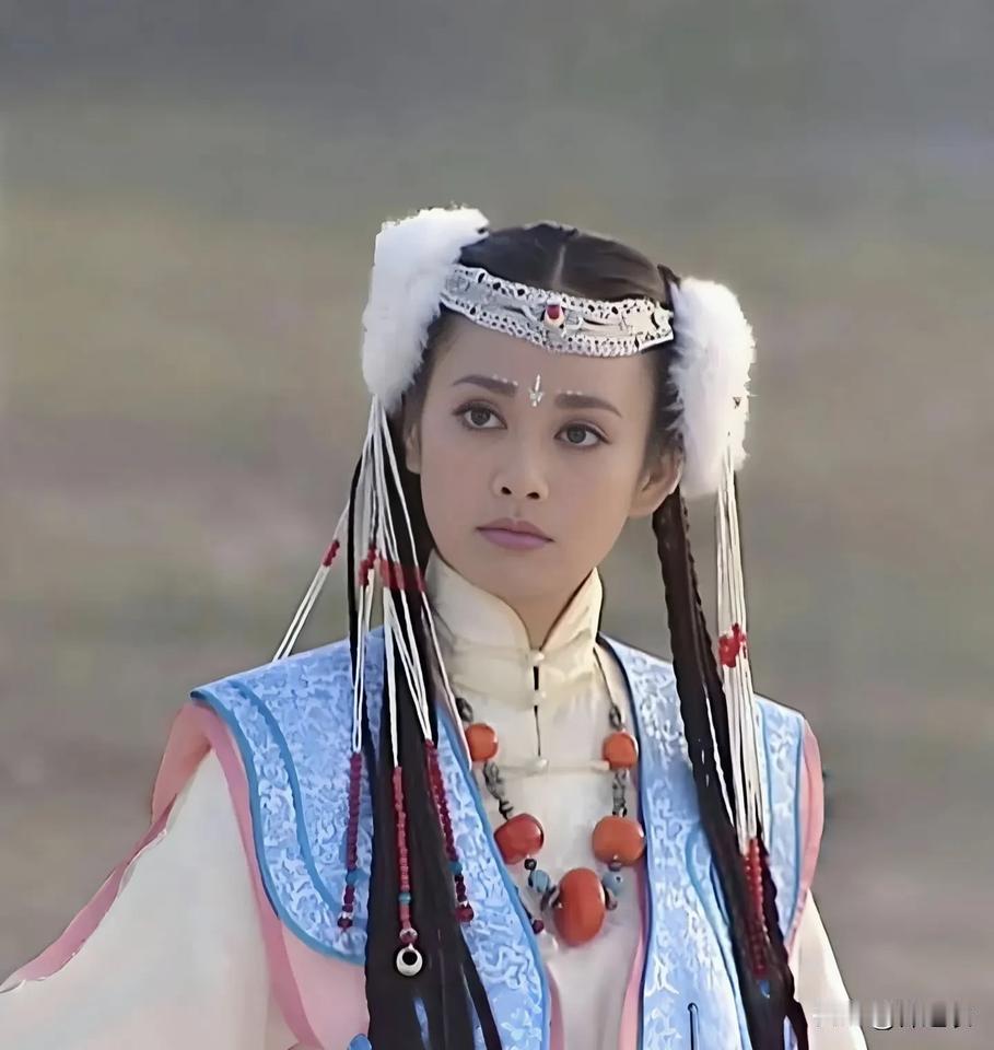 看看宁静演的大玉儿，原来就是她自己啊，因为宁静长得又聪明又美丽，性格又稳重又泼辣