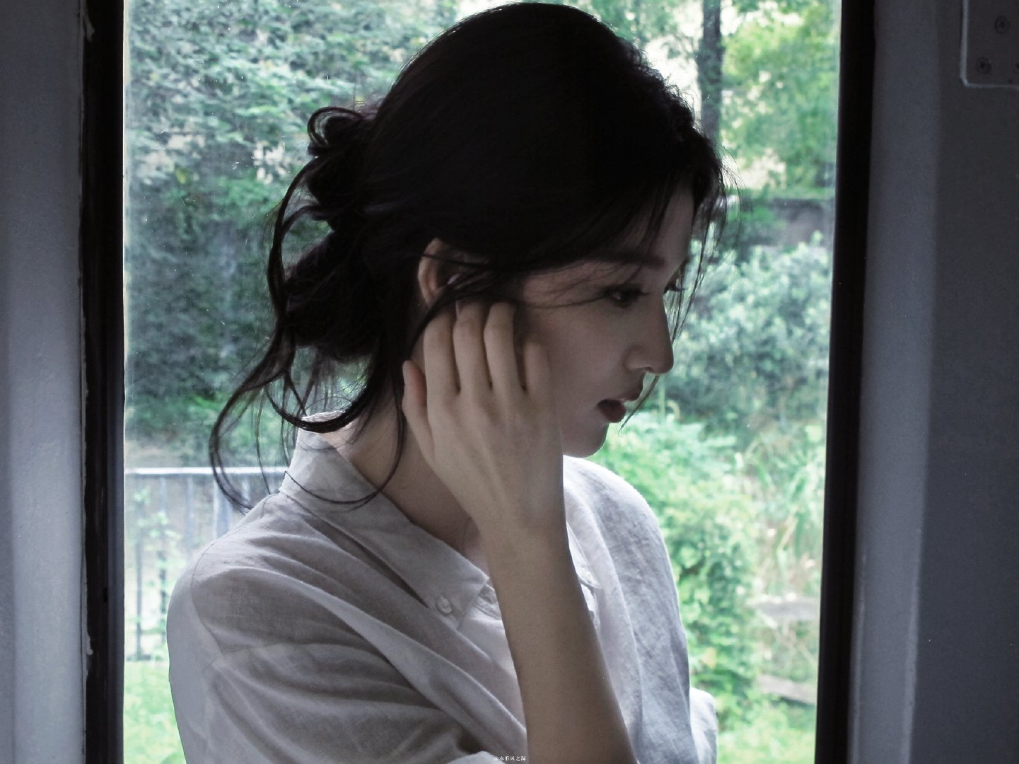 生锈的感情又逢下雨天。//王楚然​