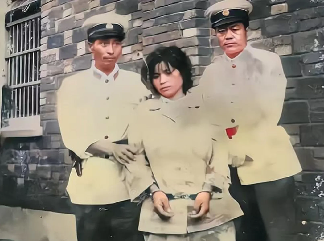 1983年严打，她因为怀孕逃脱了死刑都说是天网恢恢，疏而不漏，其实百密一疏，