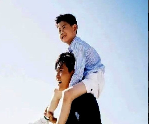 于晓光，高调发文！6月13日下午，于晓光在社交平台高调发文，引发网友热议，于