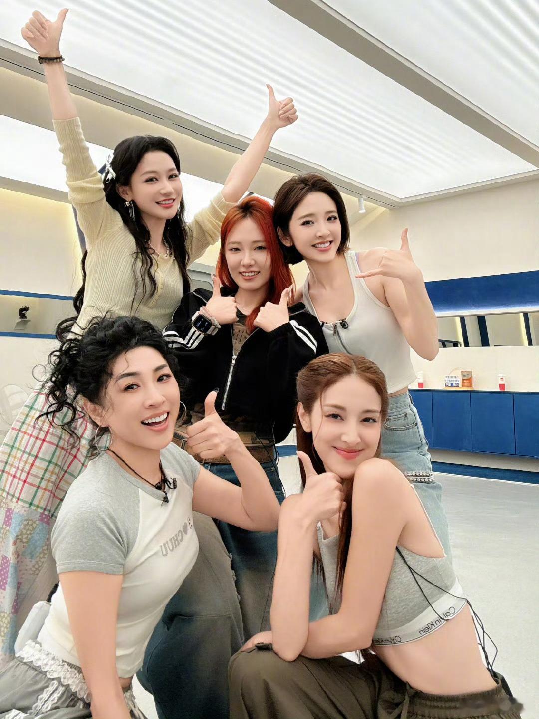 浪姐四公无踢馆四公确定没有踢馆嘉宾，不用再担心外来选手打乱战局～三公本轮会淘汰