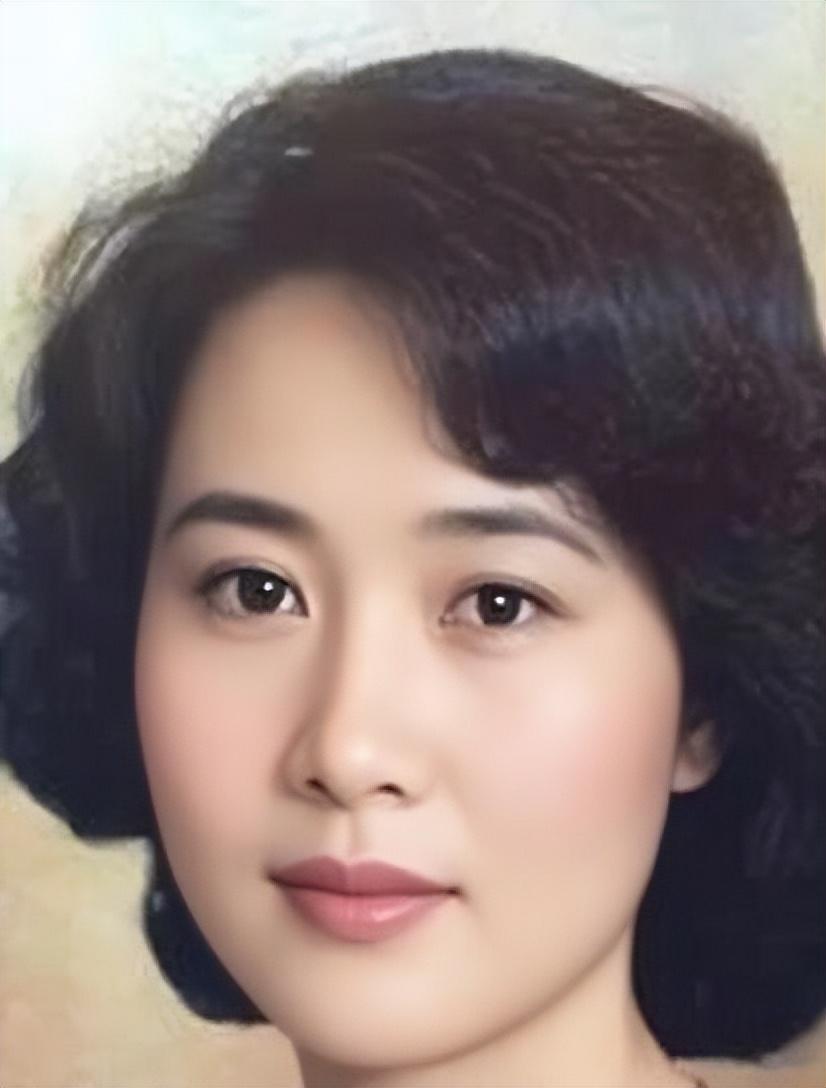 80年代的她，真是太漂亮了！绝对是东方女性中最有魅力，最有代表的一位！当年她