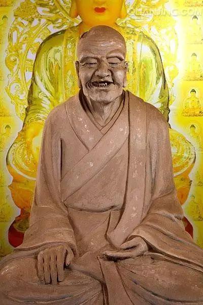 这有点吓人嘿山西深山里的“白骨佛像”竟是国宝级文物这些佛像发现在199