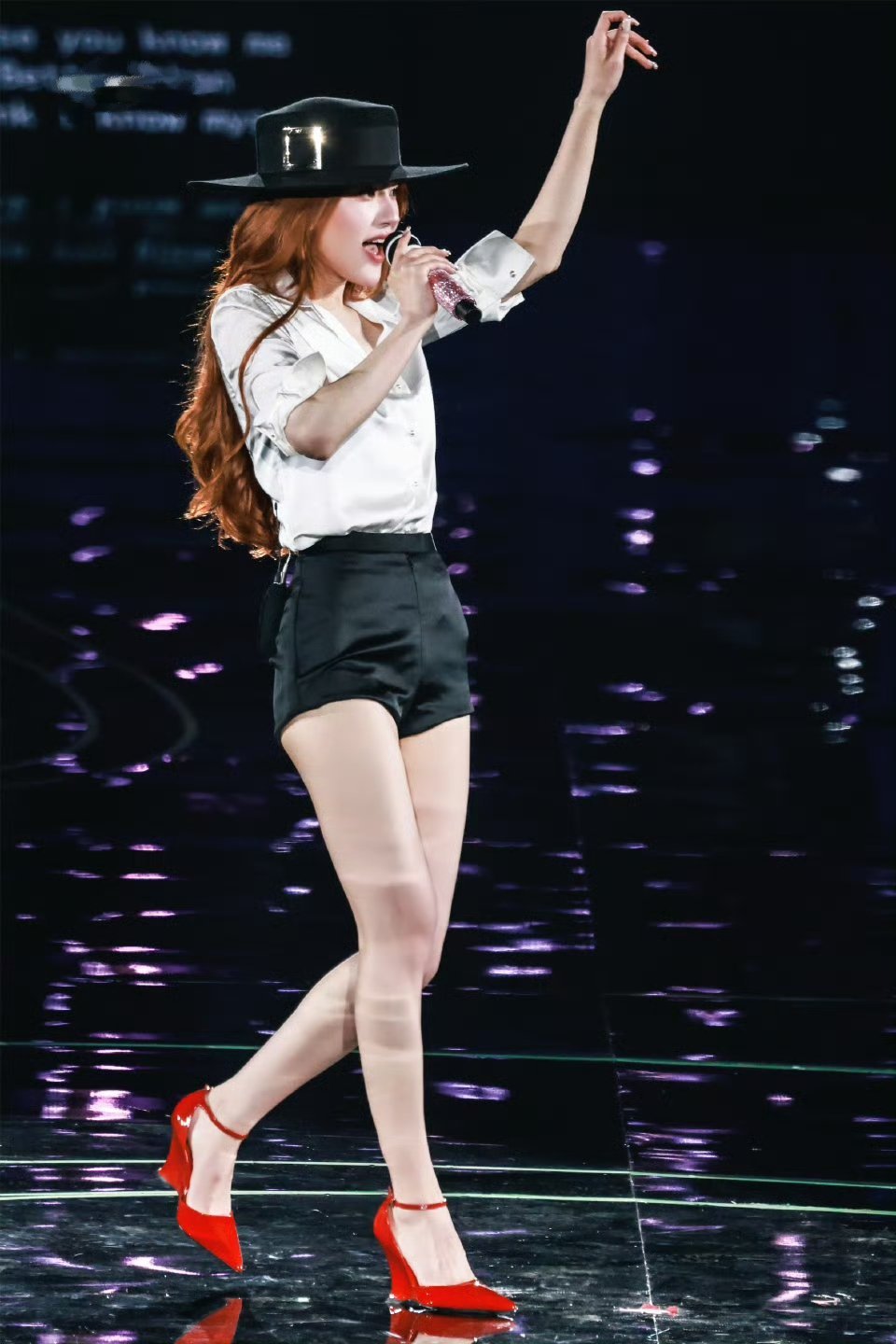 赵露思生日会绝美腿控魅力足足赵露思​​​