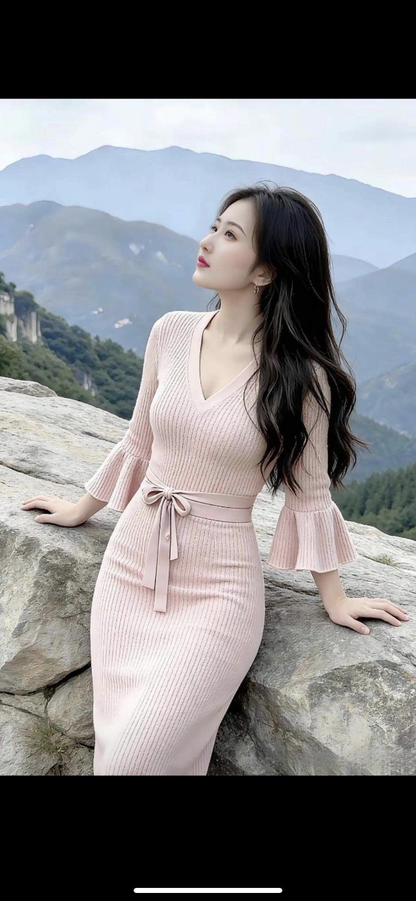 山间仙气少女，浅粉长裙，优雅动人。