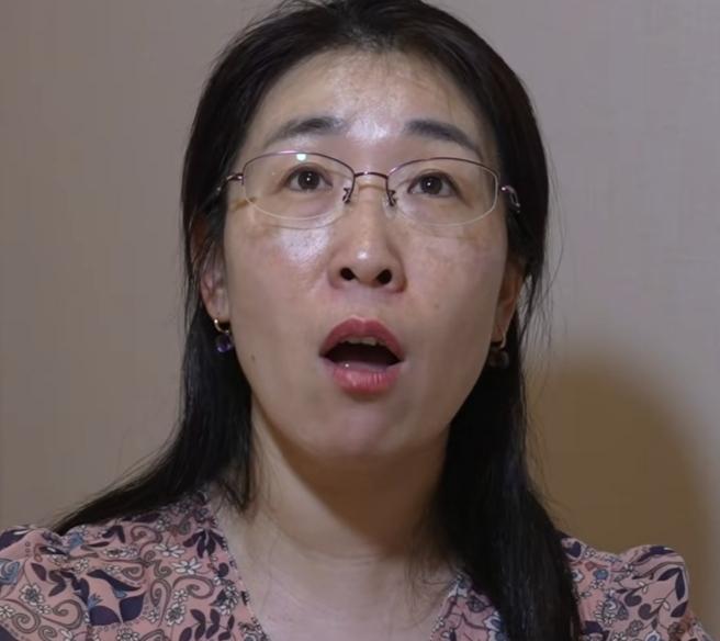 大家发现没？有2件事朱女士从没聊过第一就是她没有聊过她的学历第二就是她没有