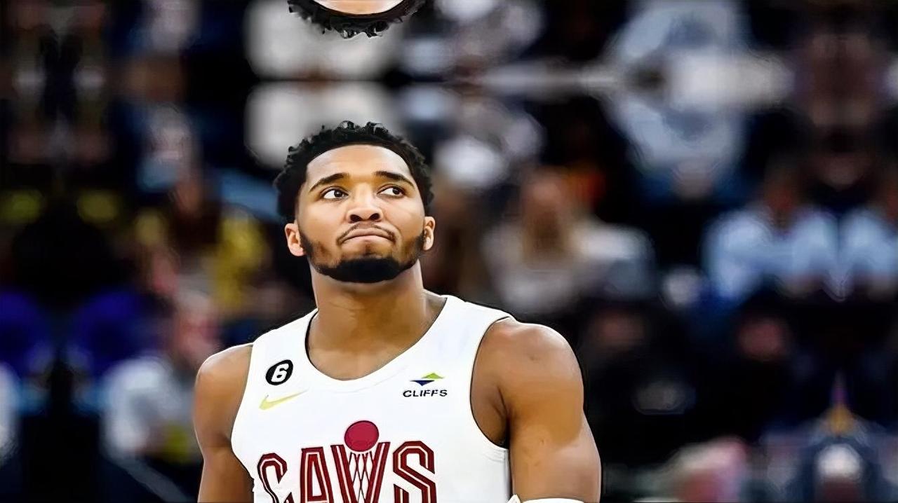 太意外了，骑士111-119不敌黄蜂，这3位球员必须为输球负责！1.米切尔，本