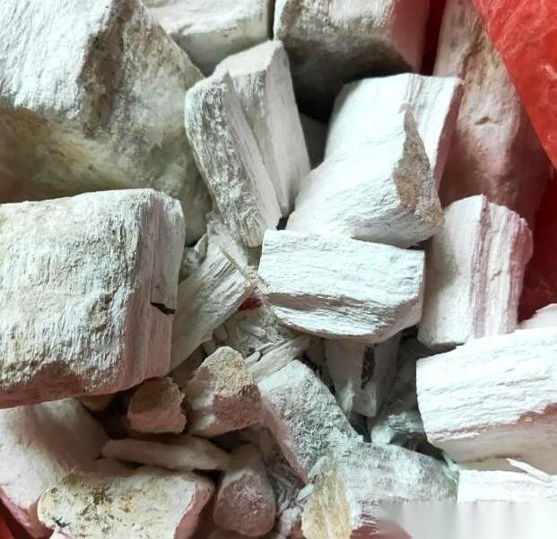 一个45岁的男人，在互联网大厂，被这事折磨了整整六年。他不是没想过办法。各种补