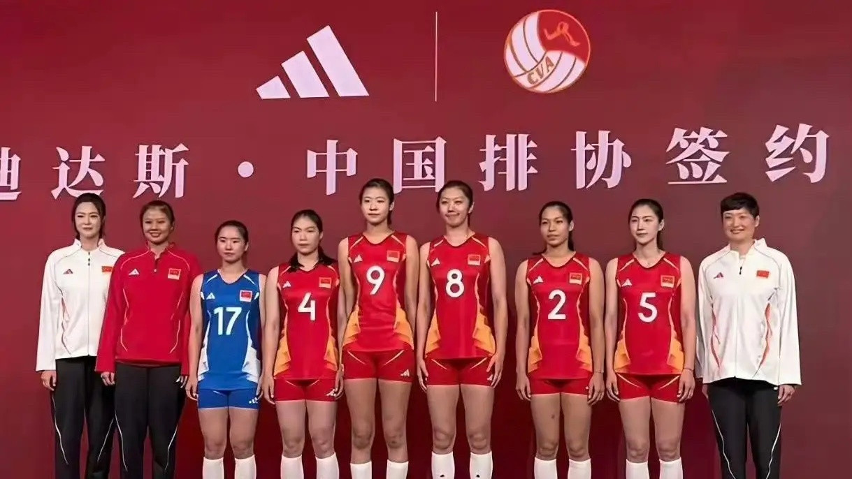 中国女排最年轻世界女排联赛参赛队伍的平均年龄，统计如下：泰国：27.4美国：2