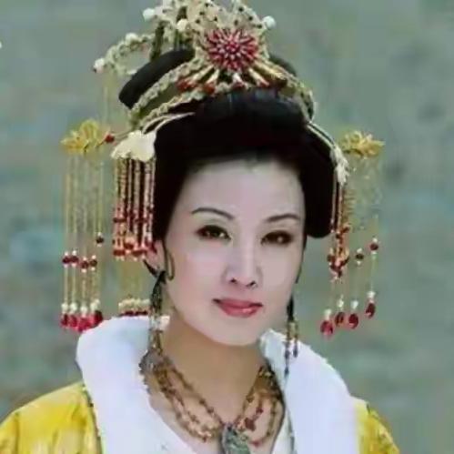 荣国夫人：父为隋朝宰相，女为武周皇帝，44岁嫁人91岁高寿而终这个在隋唐之