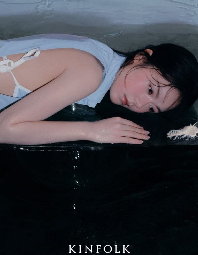 赵今麦麦麦今天海边风格超美