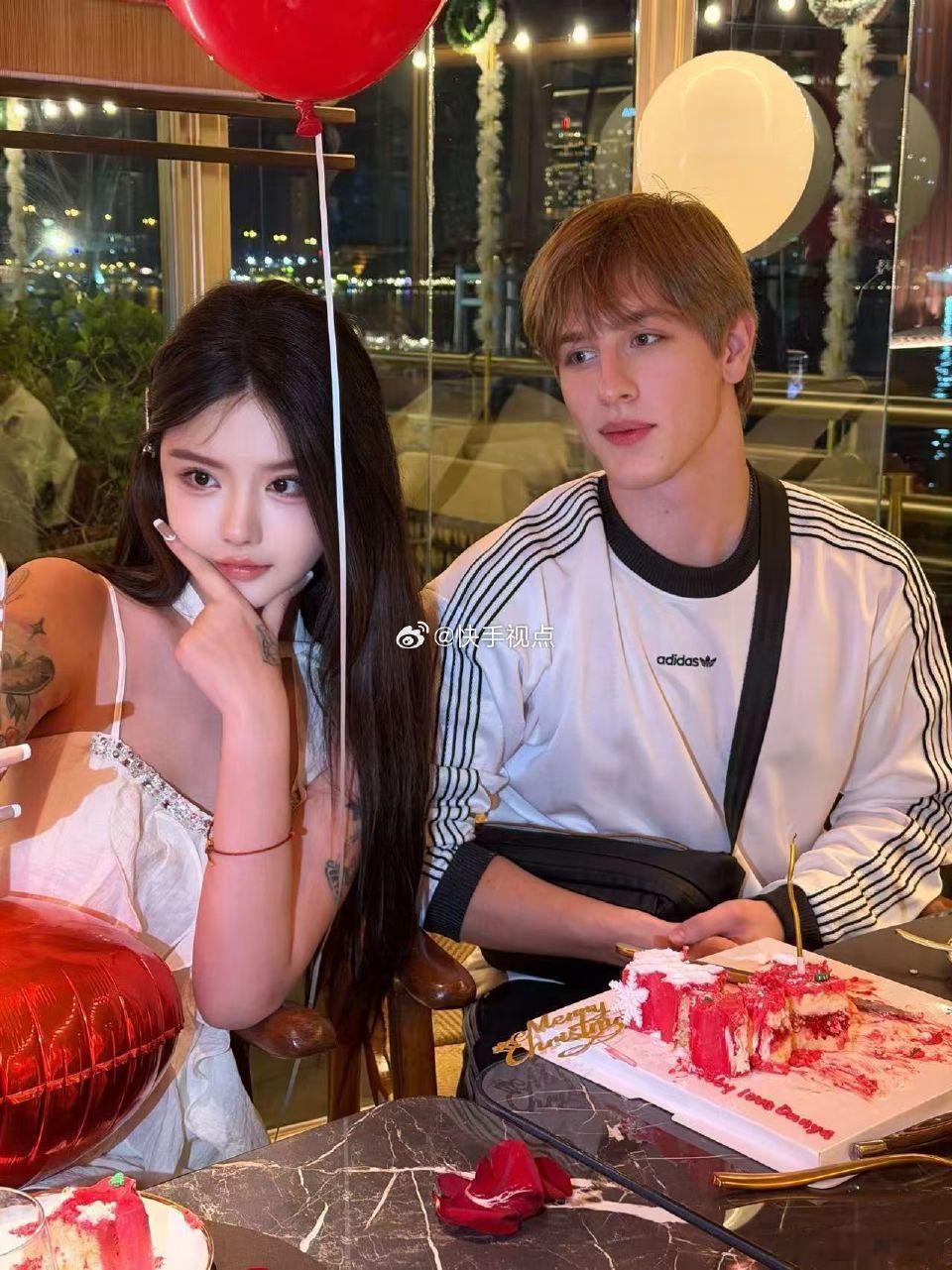 韩安冉新男友照片曝光韩安冉新男友的真实长相、国籍背景及两人商业绑定模式成为当前舆