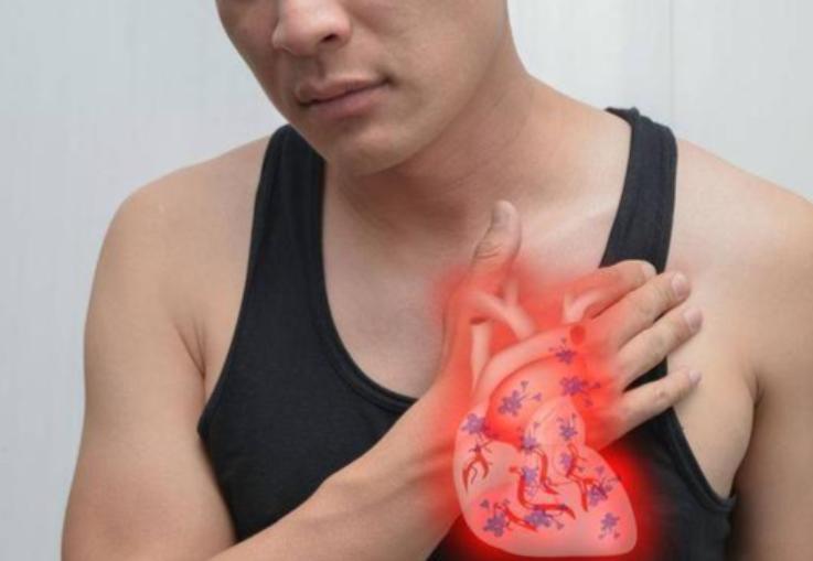 嘴唇是心梗的放大镜？医生说：嘴唇若有这3个异常，及时就医嘴唇的黏膜层极薄，血