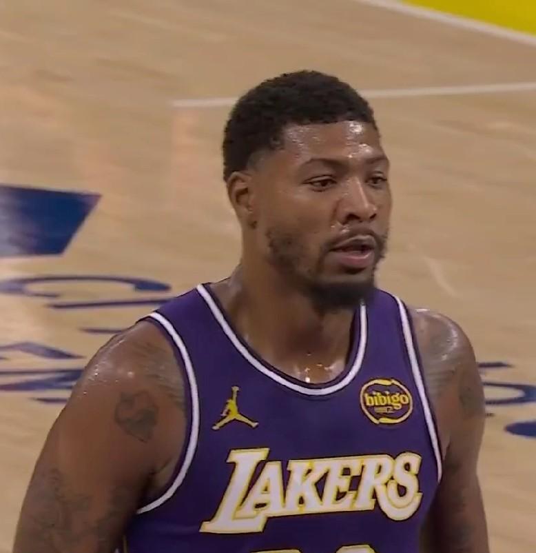 新赛季打到目前！！湖人三位新援的数据表现！！！艾顿：打了14场比赛，场均上场3