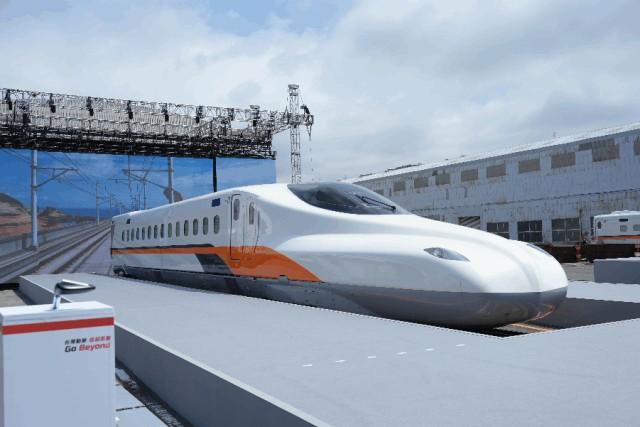 1240亿日元采购日本高铁，明明隧道更宽，为何重新用上长鸭嘴车头？台湾高铁